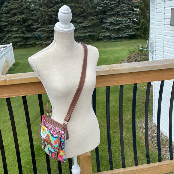 Lily Bloom Brightly Patterned, coated “thermoplastic“ Crossbody and More Bag! - Picture 3 of 11